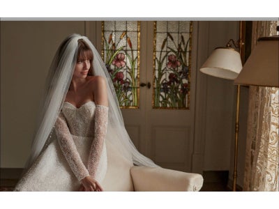 Mujer  luciendo un vestido de novia