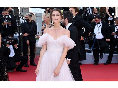 nicole-cavallo-tapis-rouge-cannes-festival-74