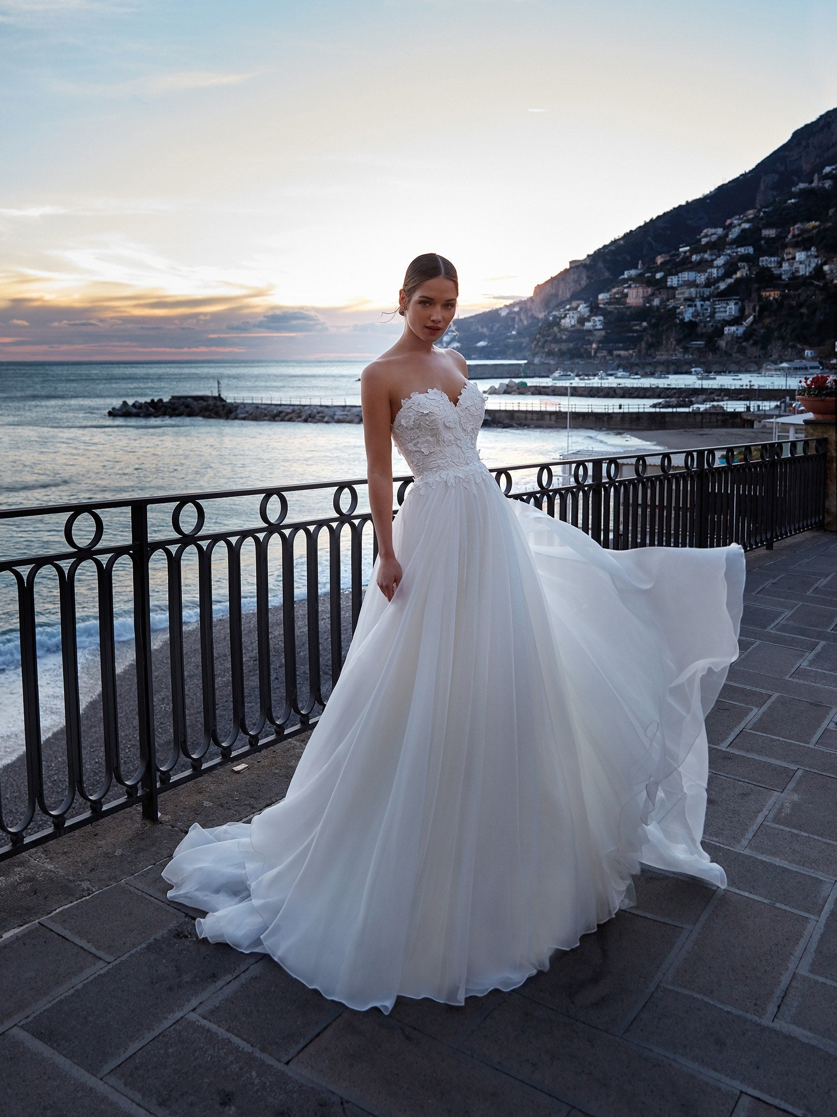 VIVIAN Flared wedding dress Nicole