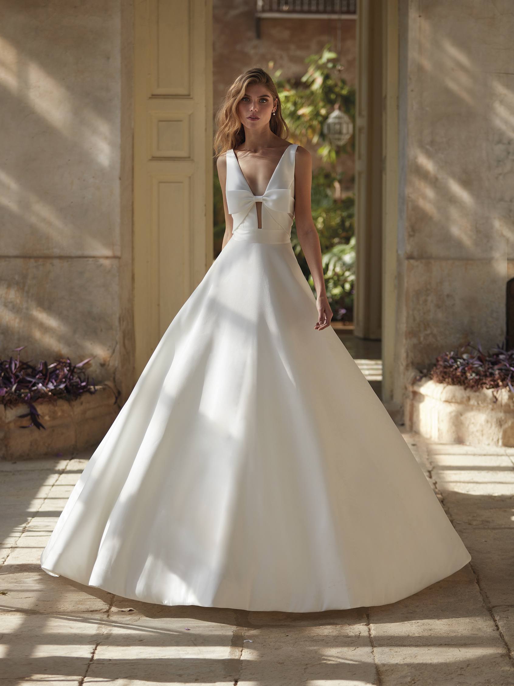 Abiti da Sposa Ampi Nicole Milano