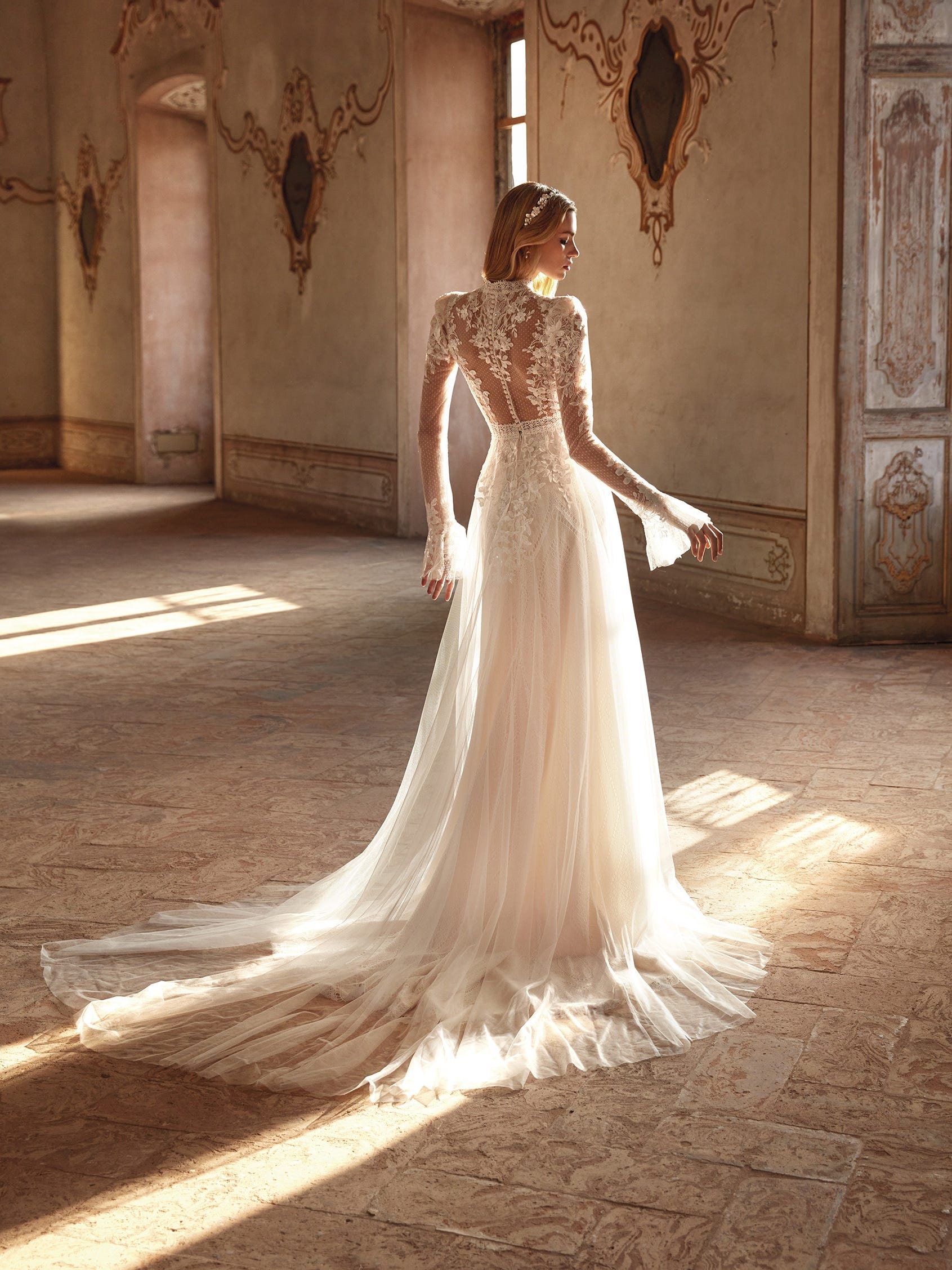 Free Shipping Princess Long Sleeves Sheer Back White Wedding Dress with  Lace VK0318008 – Vickidress