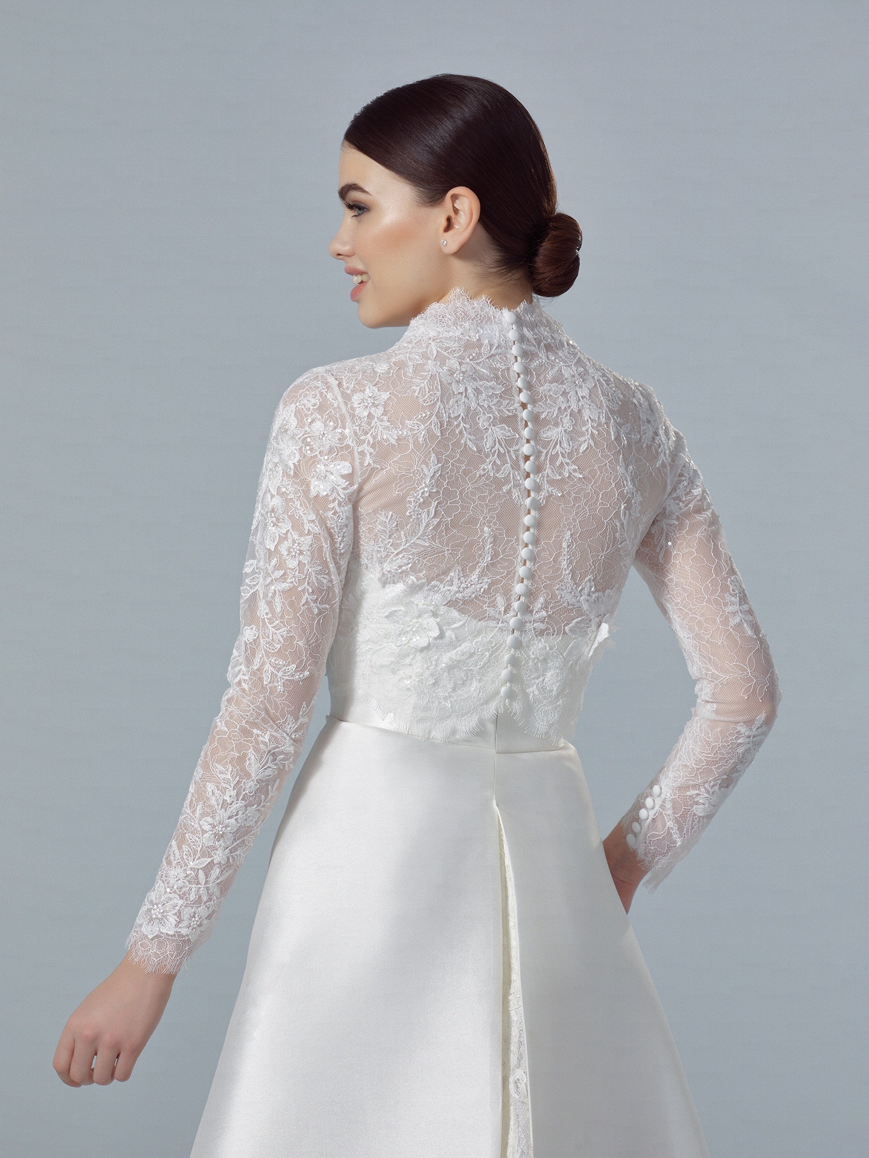 Giacche e coprispalle sposa Nicole Milano